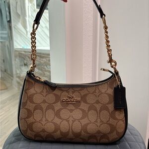Coach Teri Shoulder Bag in Signature Canvas